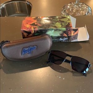 Fake Maui Jim Rectangular - sunglasses